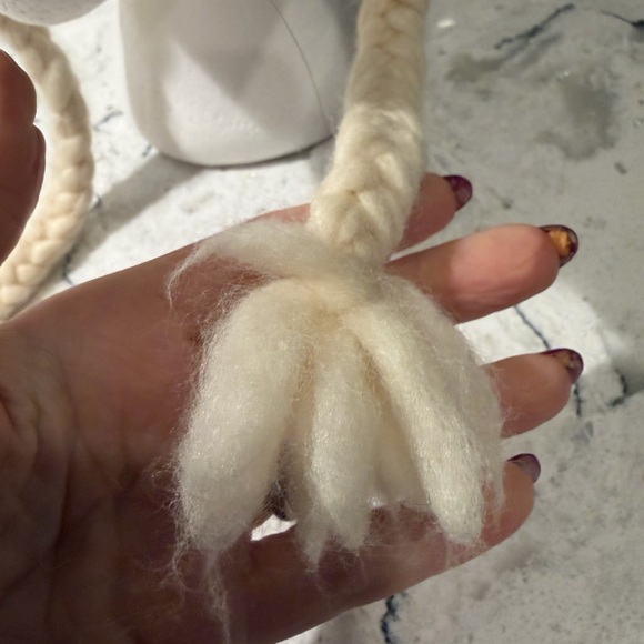 100 percent wool CANADA toque with earflaps &  tassels 
OS warm, attractive! - Picture 5 of 14